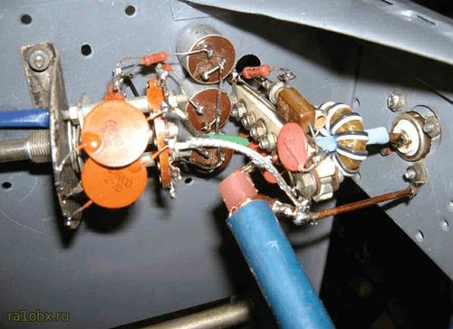 Распайка резисторов и конденсаторов