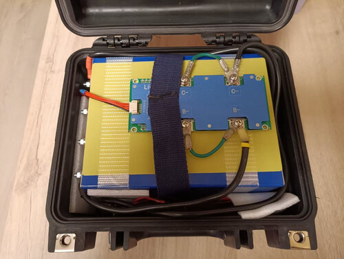 Сумка с акб в поле